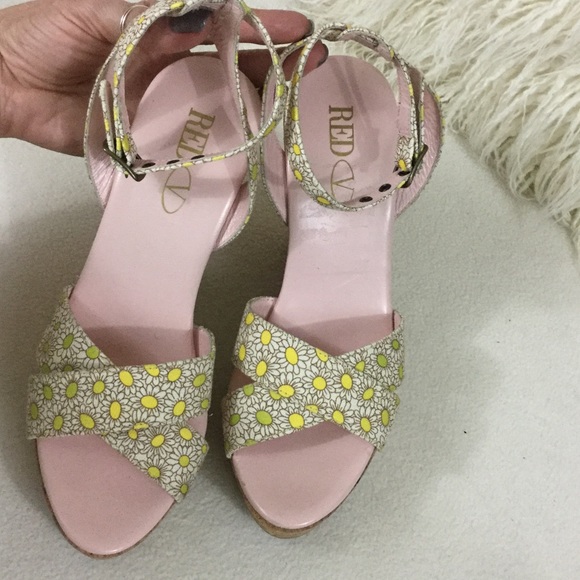 Like New Red Valentino daisy wedges - Picture 3 of 4